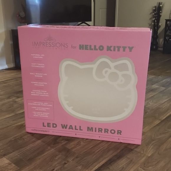 Impressions Hello Kitty Smart Wi-Fi LED Wall Mirror - Picture 14 of 15